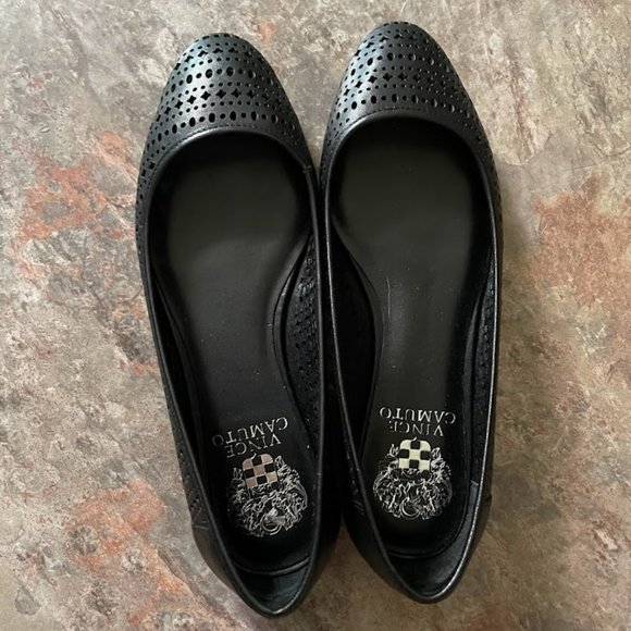 Black Flats - Picture 3 of 5